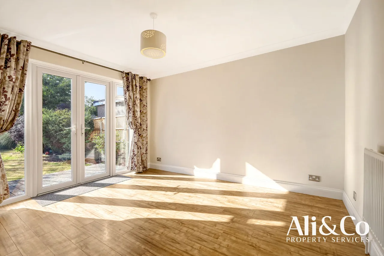 Heathview Road, Grays, Essex, RM16 2RS, photo 5