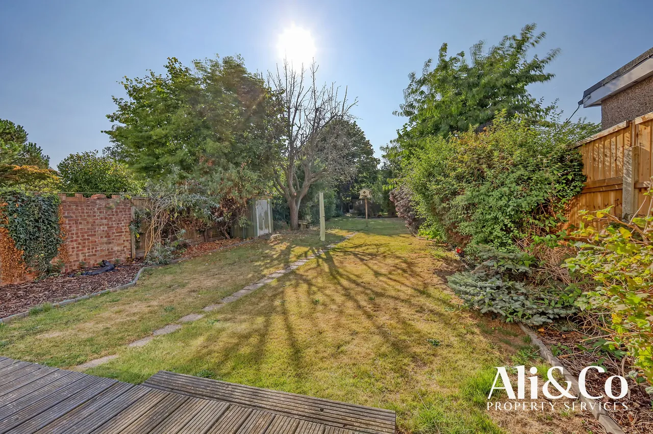 Heathview Road, Grays, Essex, RM16 2RS, photo 18