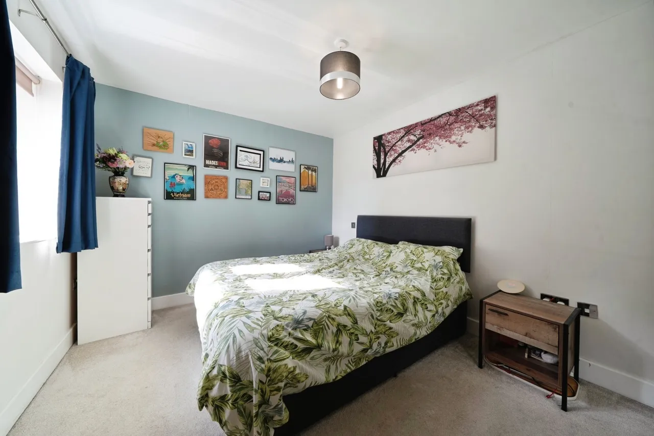 High Street, Addlestone, KT15, photo 6