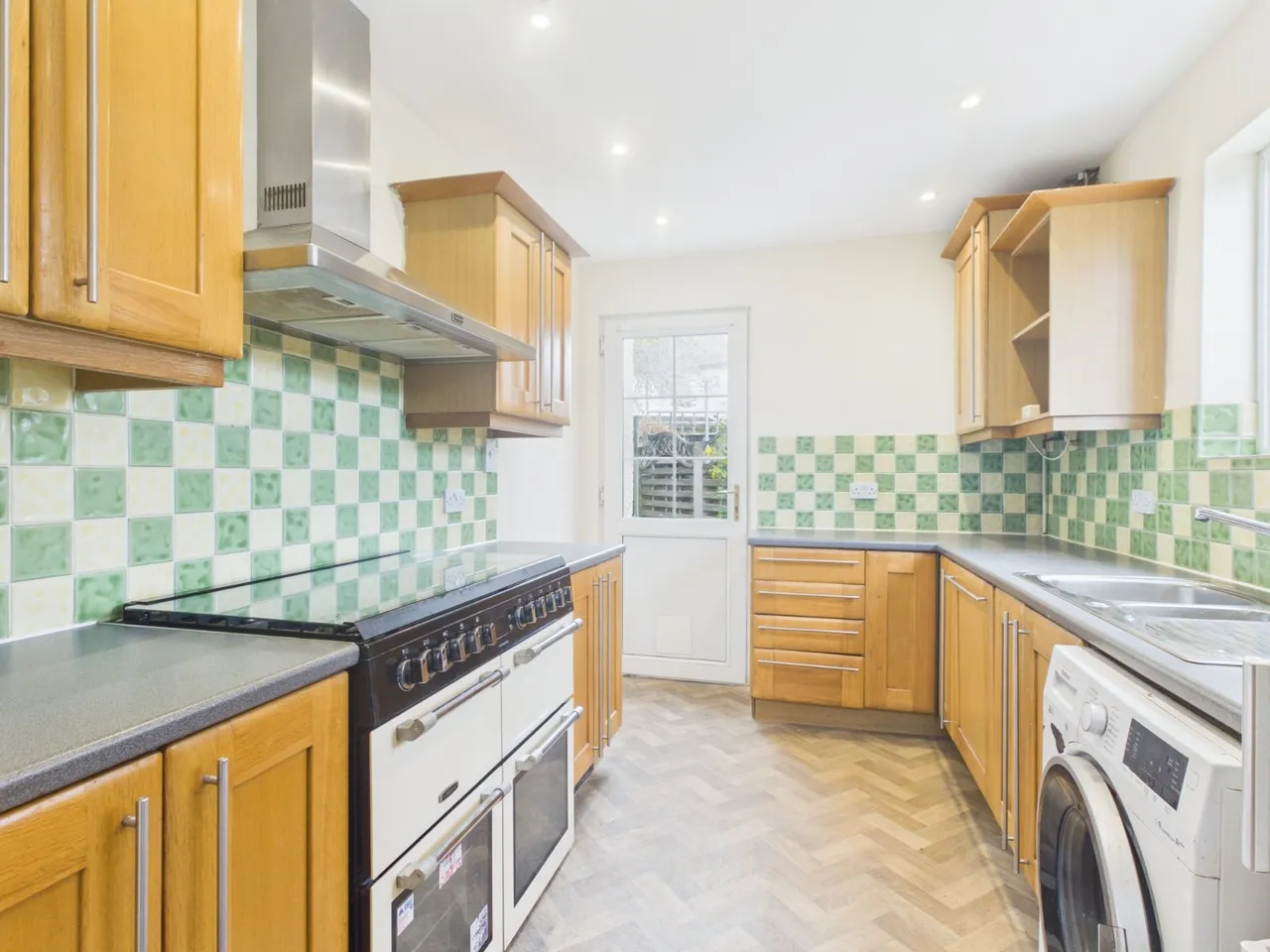 St. Georges Crescent, Cippenham, SL1, photo 9