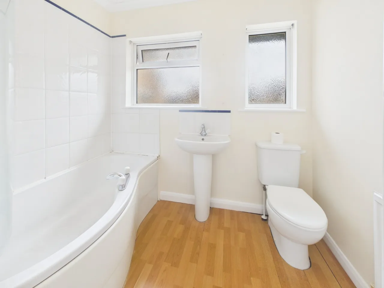 St. Georges Crescent, Cippenham, SL1, photo 2