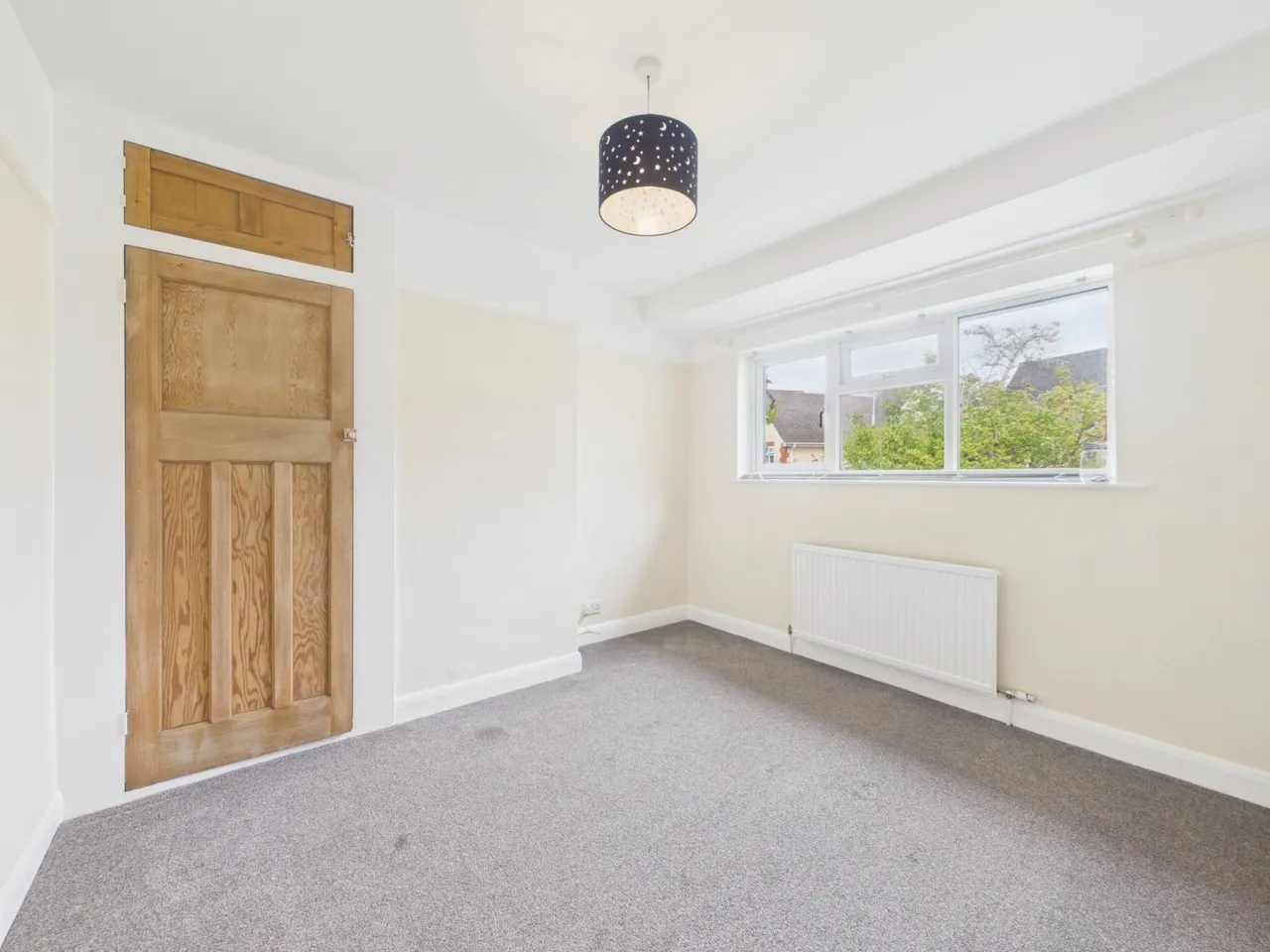St. Georges Crescent, Cippenham, SL1, photo 3
