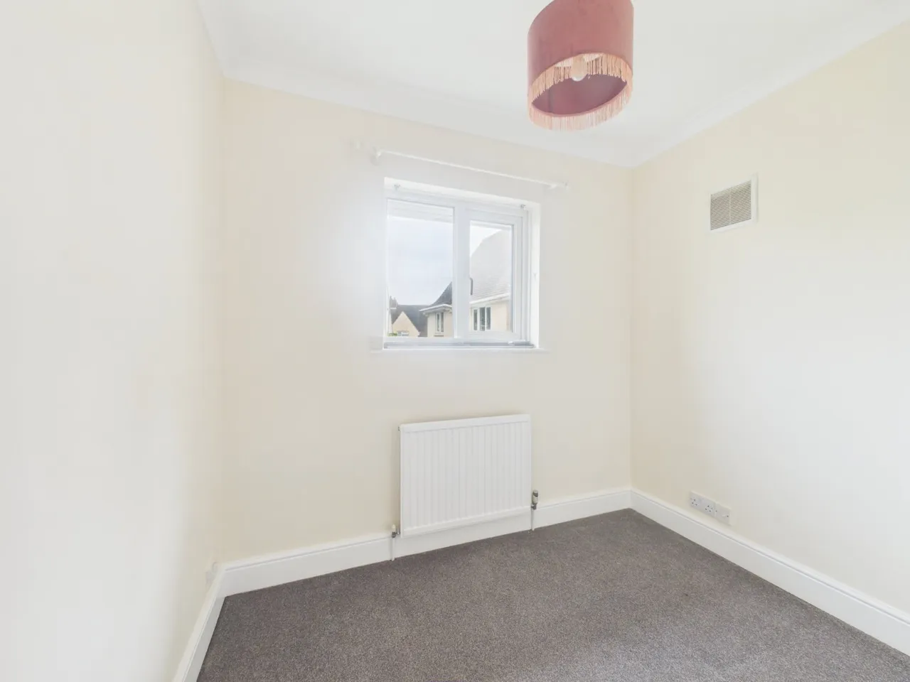 St. Georges Crescent, Cippenham, SL1, photo 5