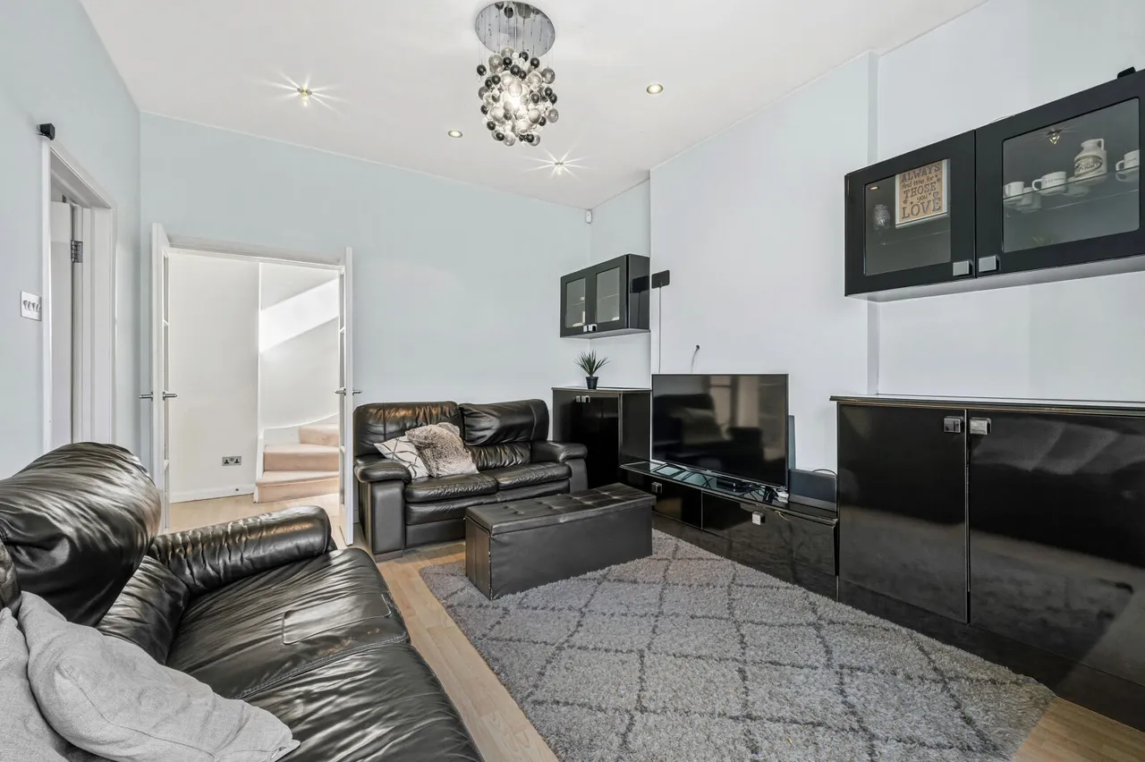 Oakwood Road, West Wimbledon, SW20, photo 15