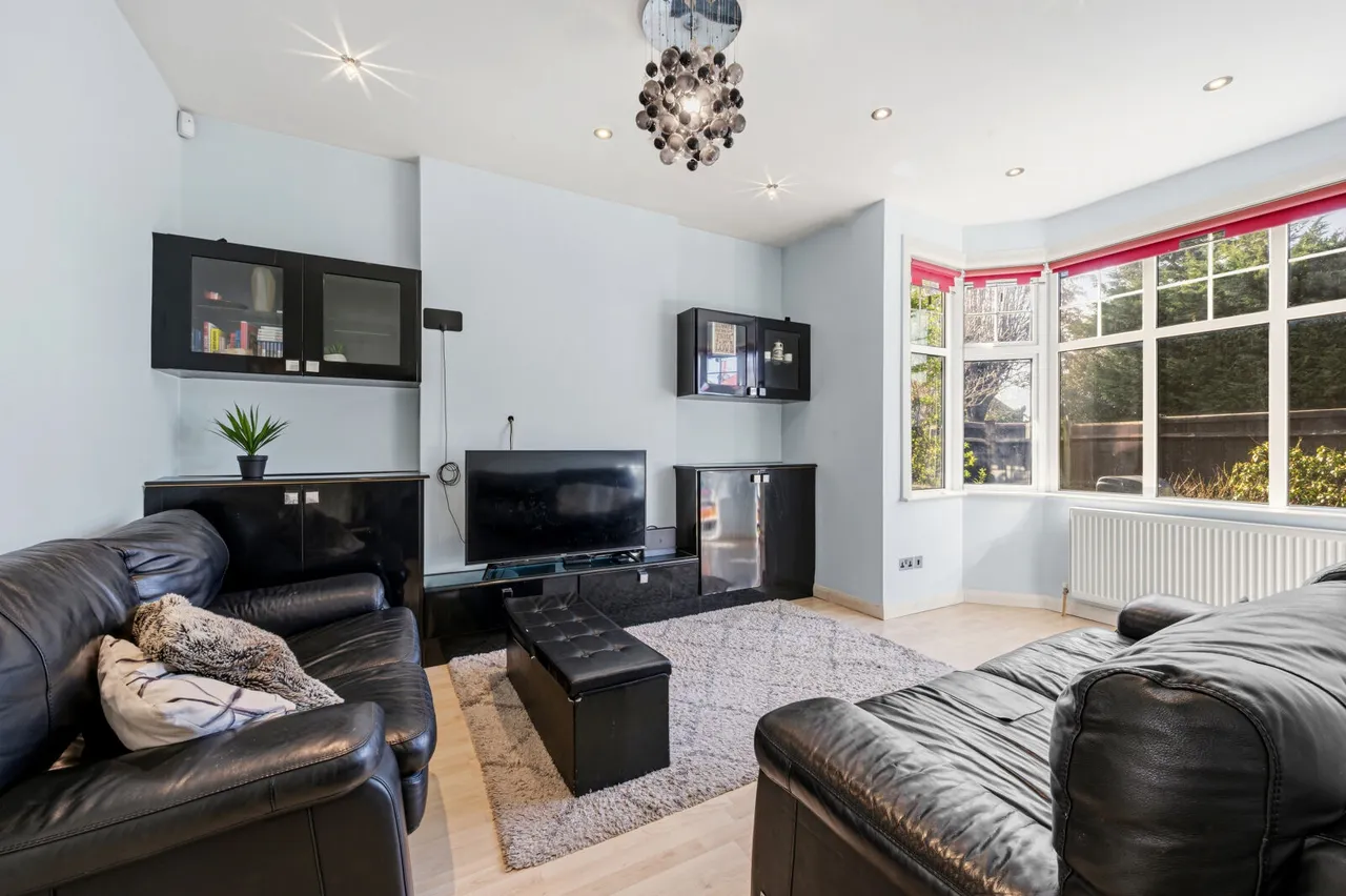 Oakwood Road, West Wimbledon, SW20, photo 2