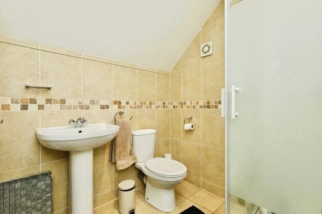 Bridgewater Way, Ravenfield, Rotherham, South Yorkshire, S65, photo 13