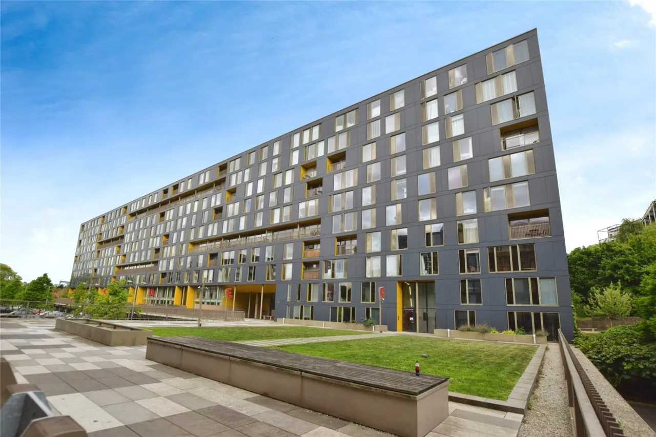 2 bed flat for sale, The Avenue, Leeds, LS9