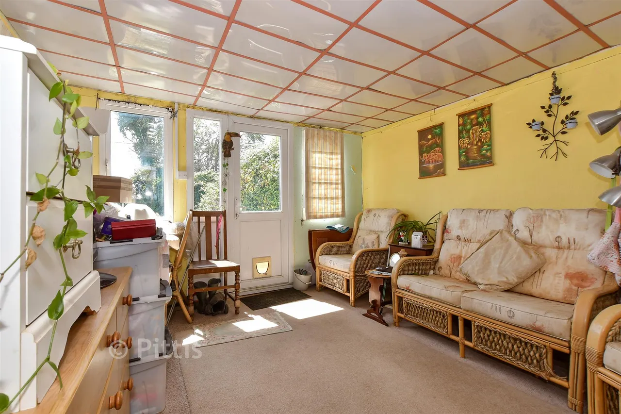 Ronstan Gardens, Freshwater, PO40, photo 6