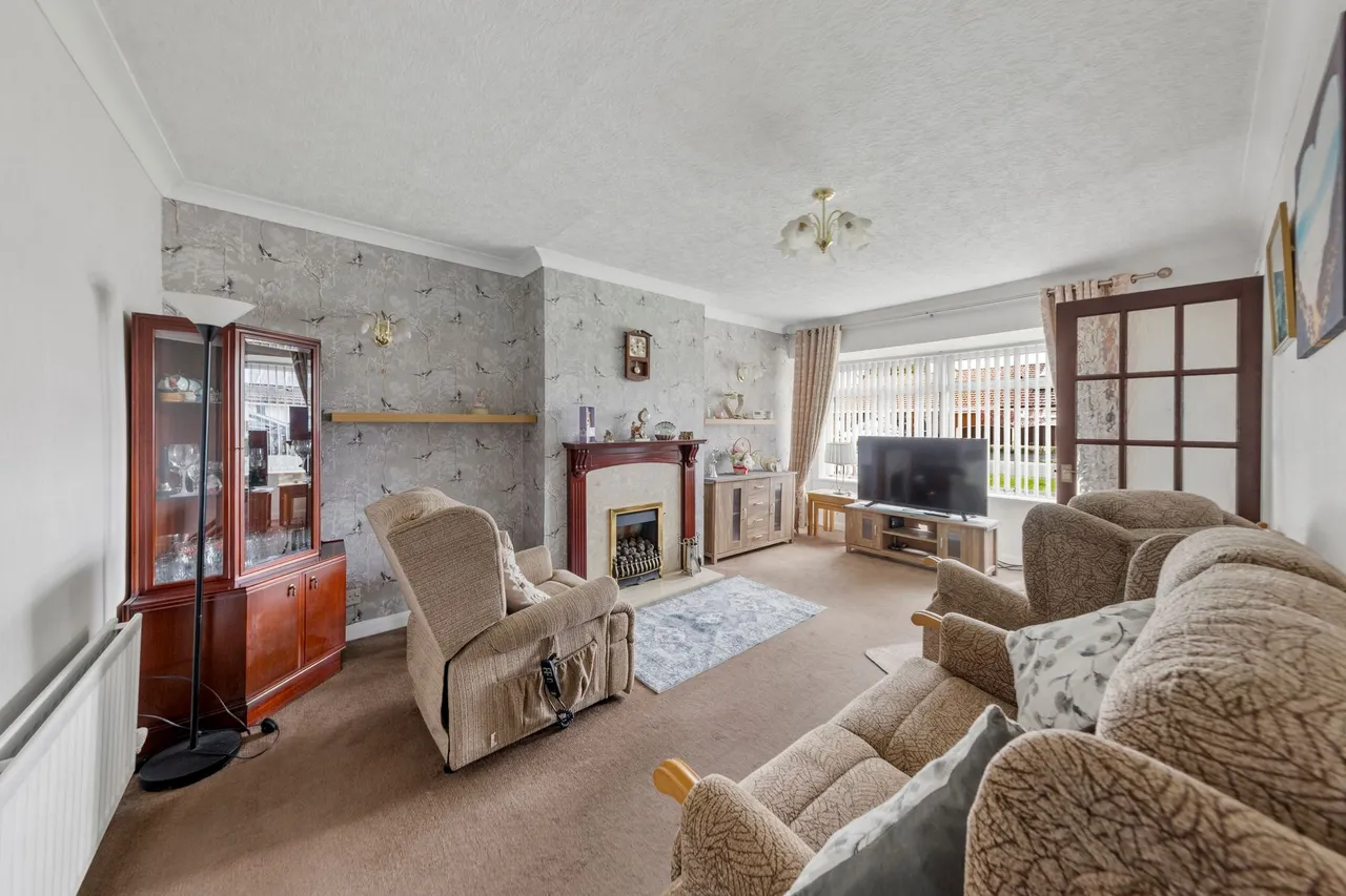 Winfrith Road, Fearnhead, Warrington, Warrington, WA2 0QE, photo 2
