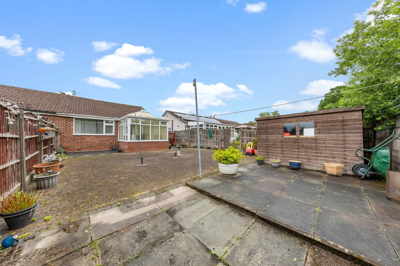 Winfrith Road, Fearnhead, Warrington, Warrington, WA2 0QE, photo 15