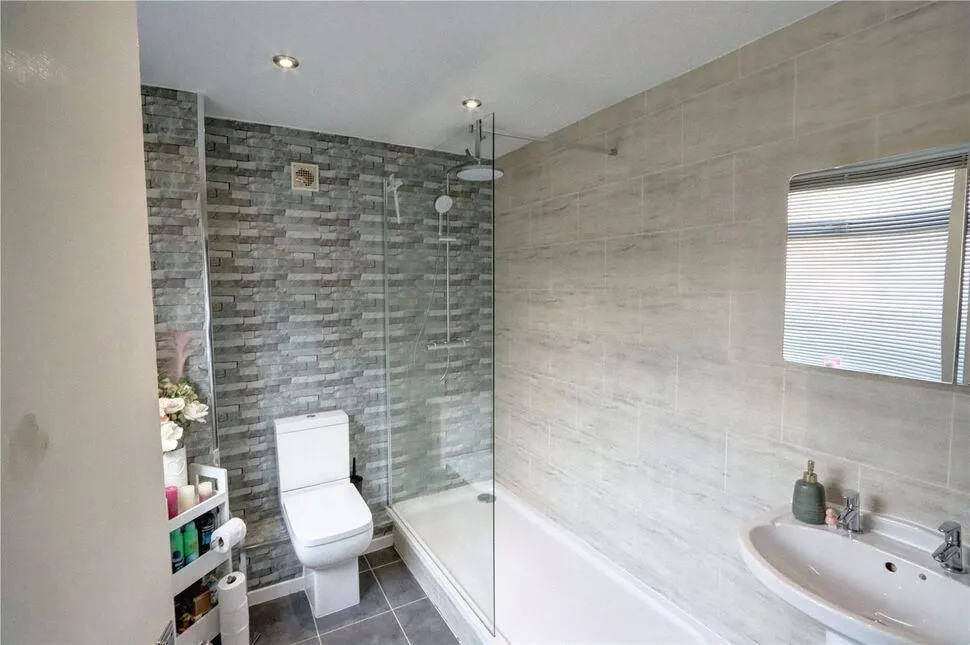 Chester Street, Houghton Le Spring, Tyne and Wear, DH4, photo 9