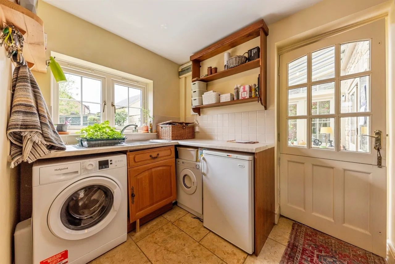 High Street, South Witham, NG33, photo 7