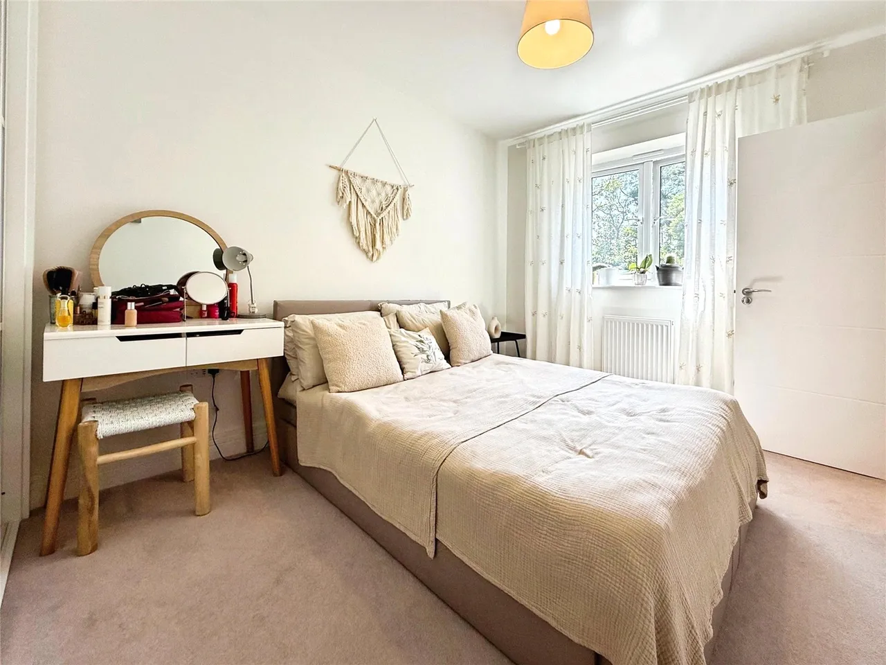 Hollywood Place, Crowthorne, Berkshire, RG45 6UH, photo 5
