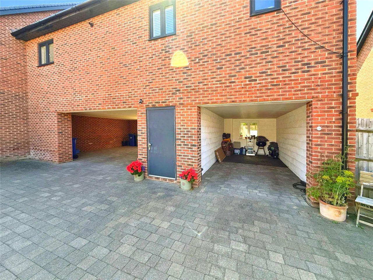 Hollywood Place, Crowthorne, Berkshire, RG45 6UH, photo 9