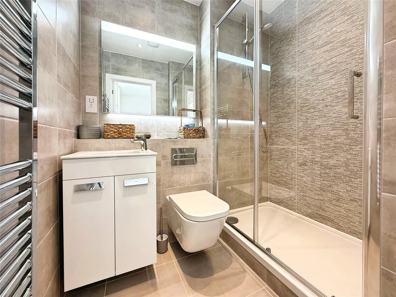 Hollywood Place, Crowthorne, Berkshire, RG45 6UH, photo 6