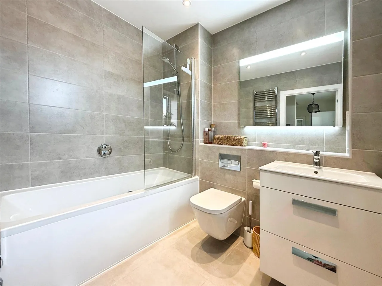Hollywood Place, Crowthorne, Berkshire, RG45 6UH, photo 4