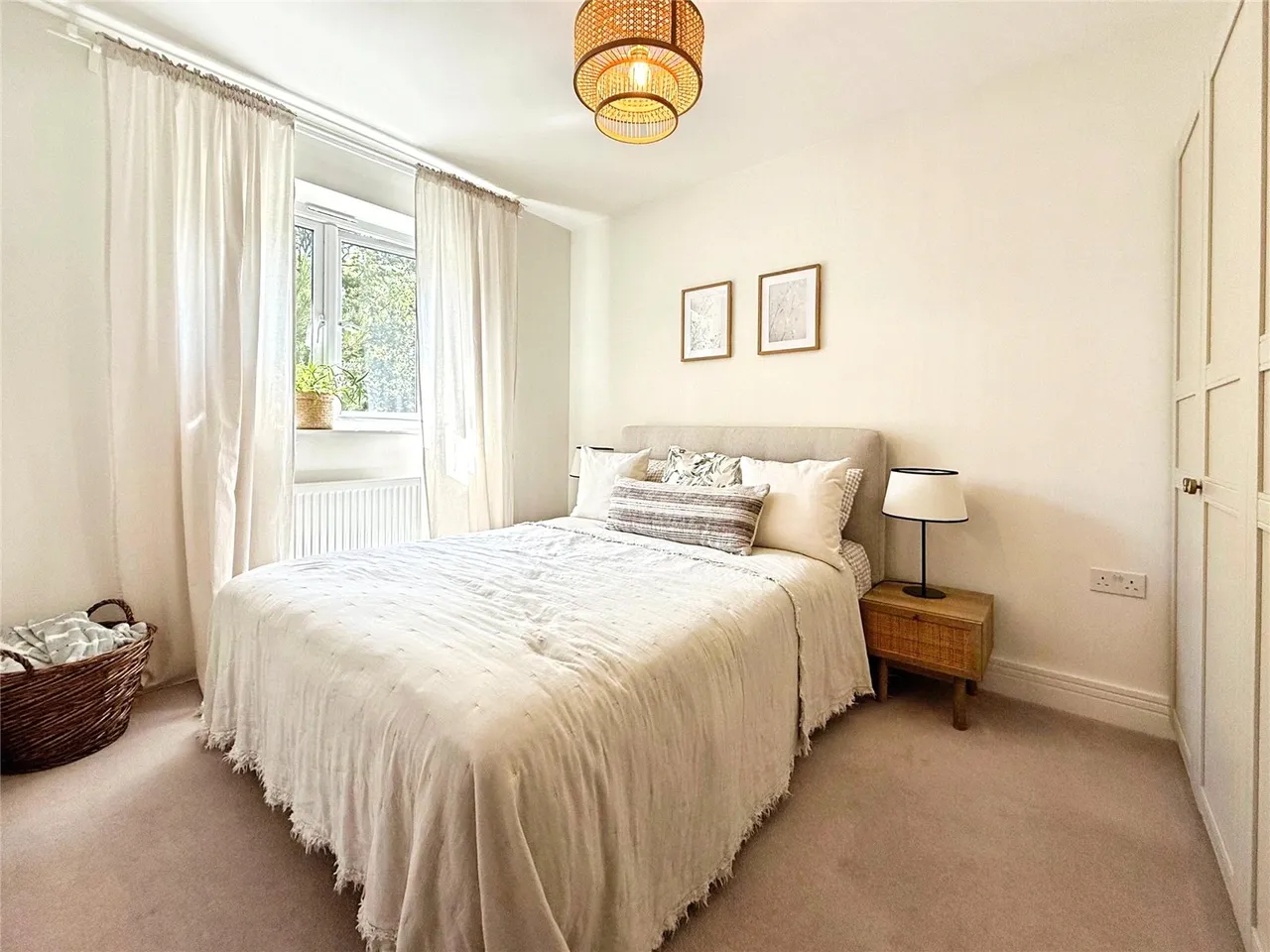Hollywood Place, Crowthorne, Berkshire, RG45 6UH, photo 3