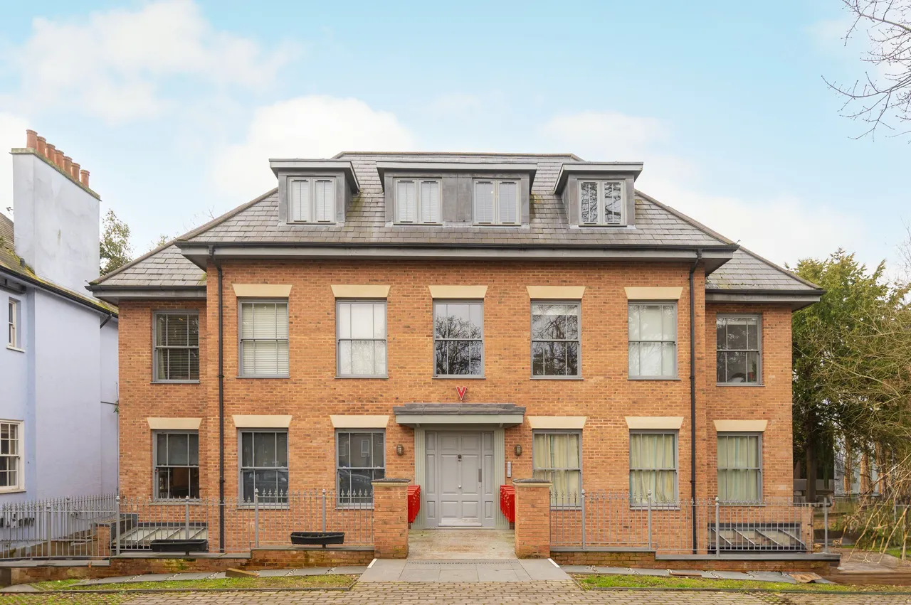 2 bed flat for sale, London, SE26