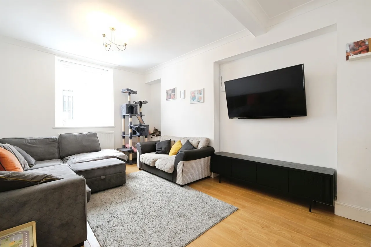Clynmawr Street, Abertillery, NP13, photo 9