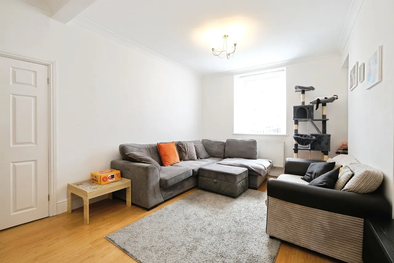 Clynmawr Street, Abertillery, NP13, photo 8