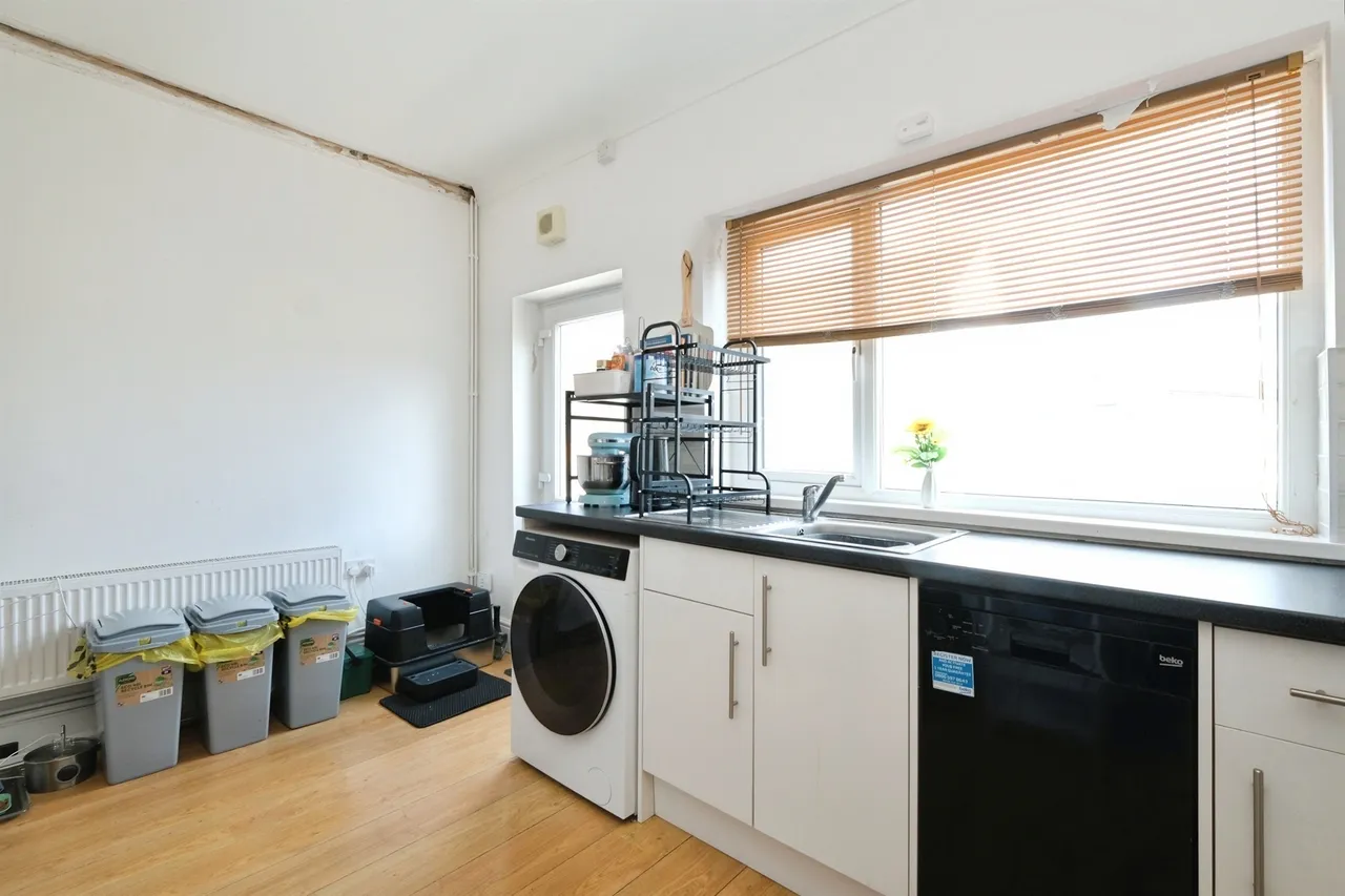 Clynmawr Street, Abertillery, NP13, photo 11