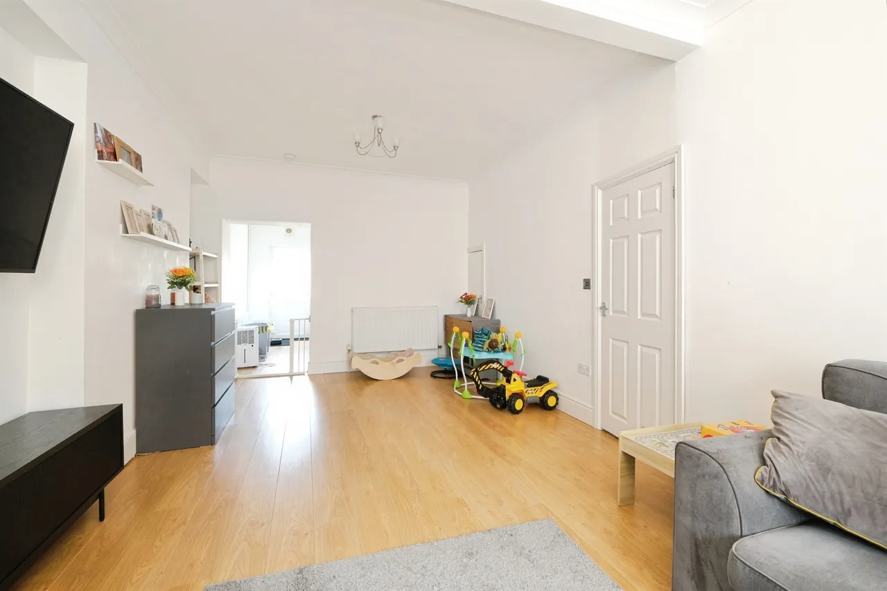 Clynmawr Street, Abertillery, NP13, photo 7