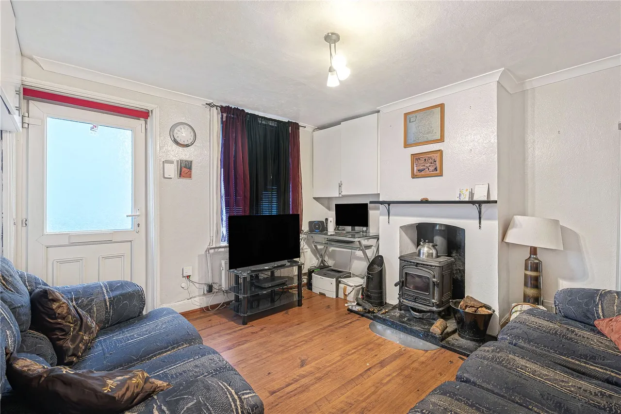 Victoria Road, Alton, GU34, photo 2