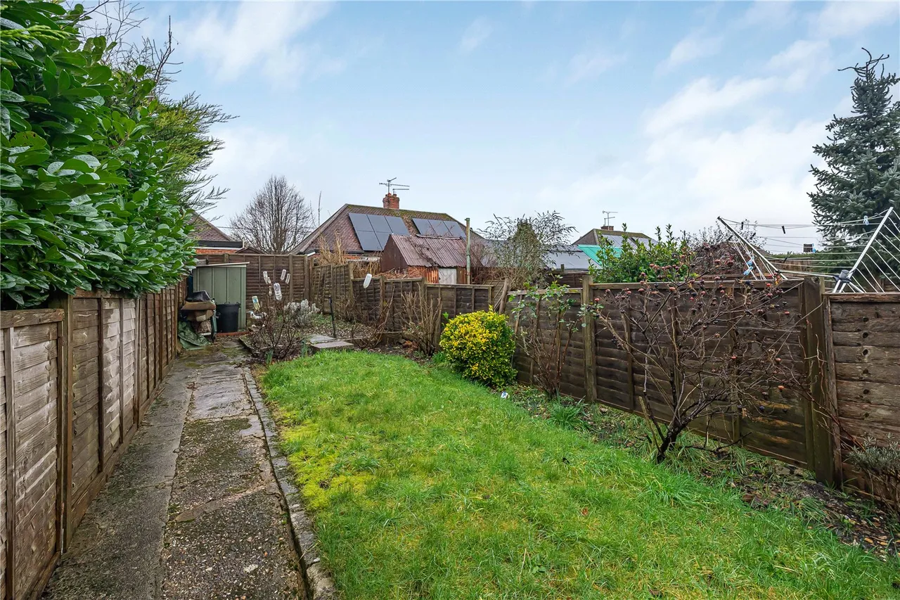 Victoria Road, Alton, GU34, photo 10