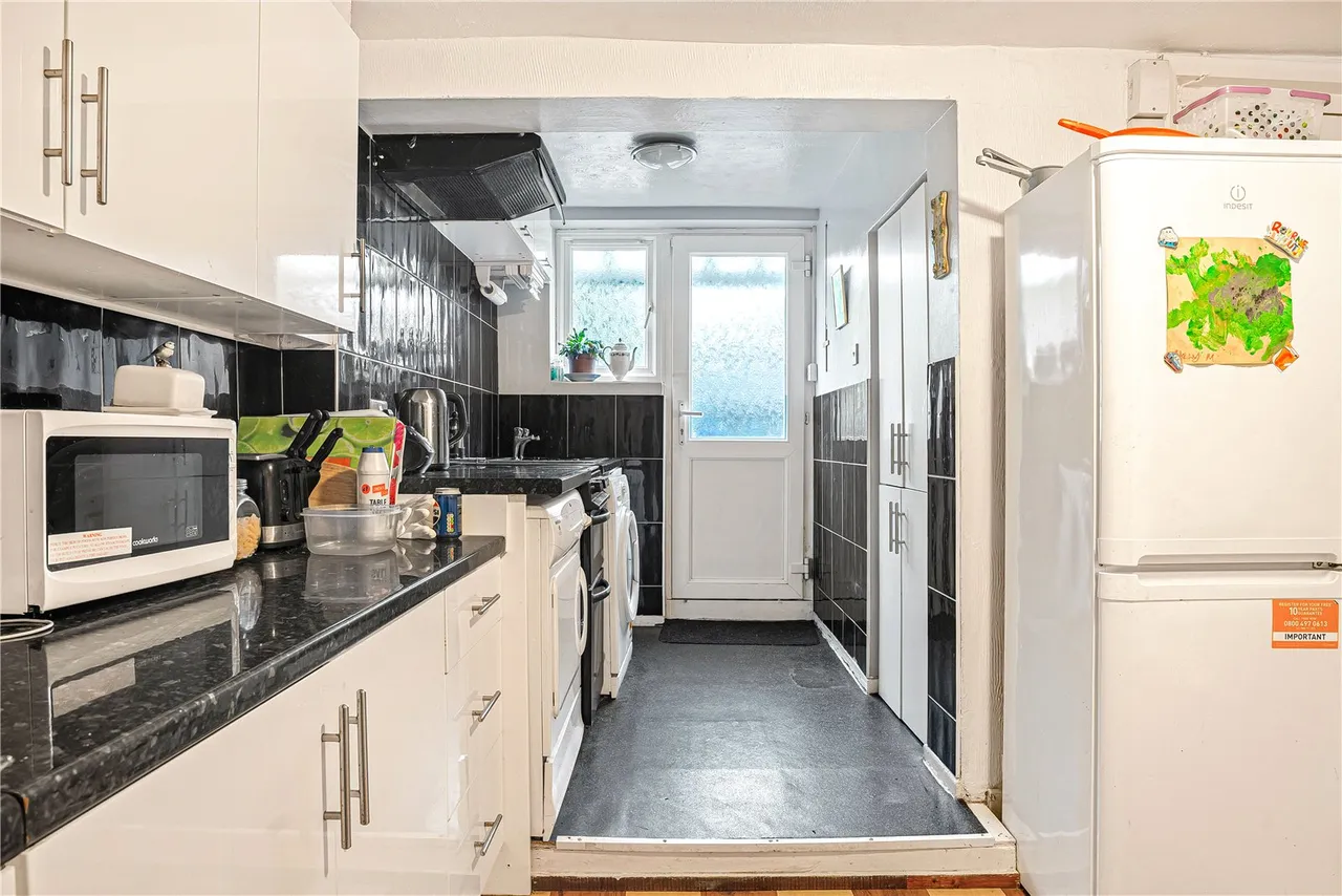 Victoria Road, Alton, GU34, photo 3