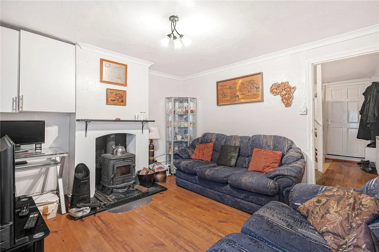 Victoria Road, Alton, GU34, photo 15