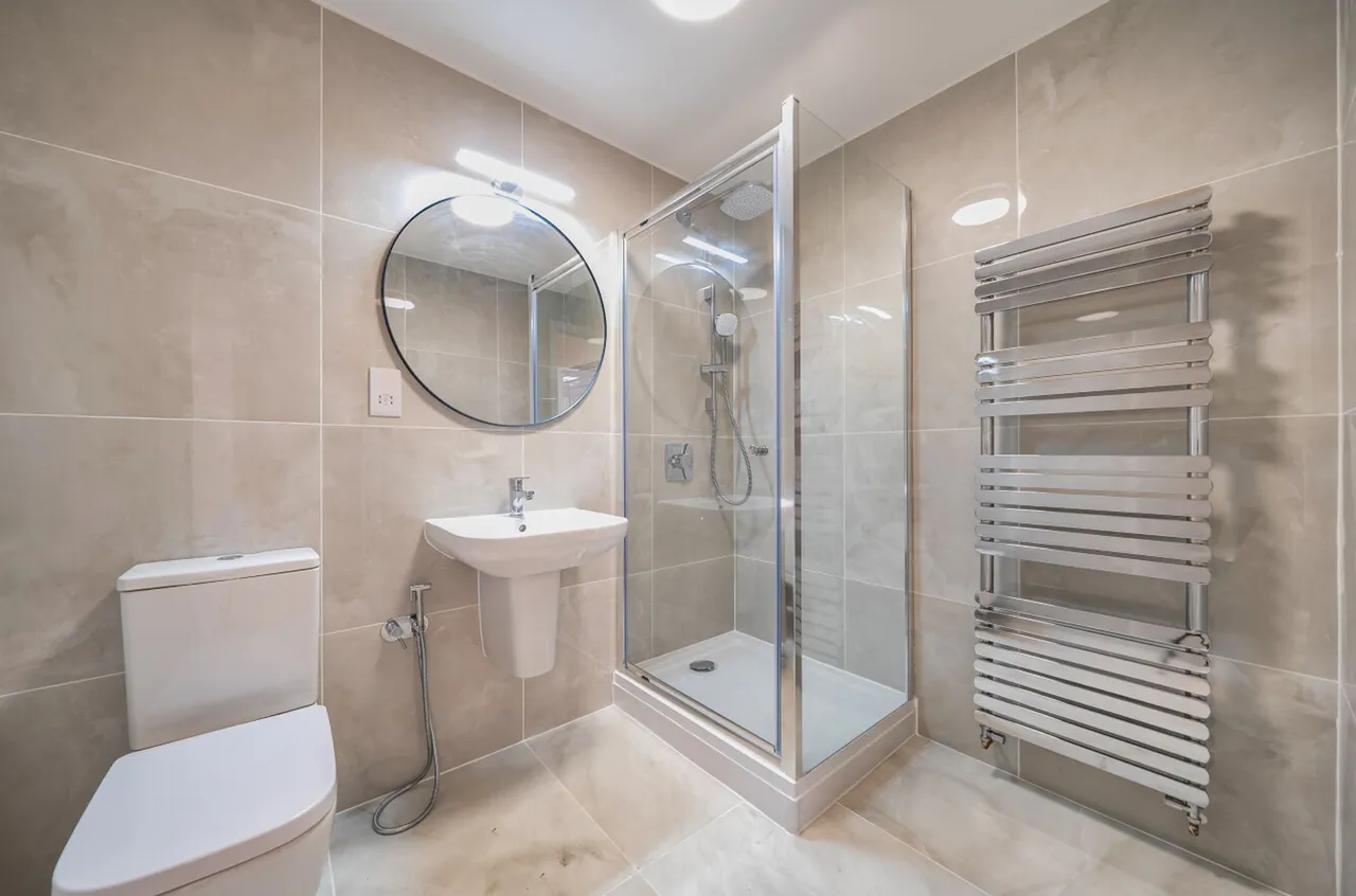 Flat 9, Warbler House, London, 60 Fothergill Close, E13 0LJ, photo 5