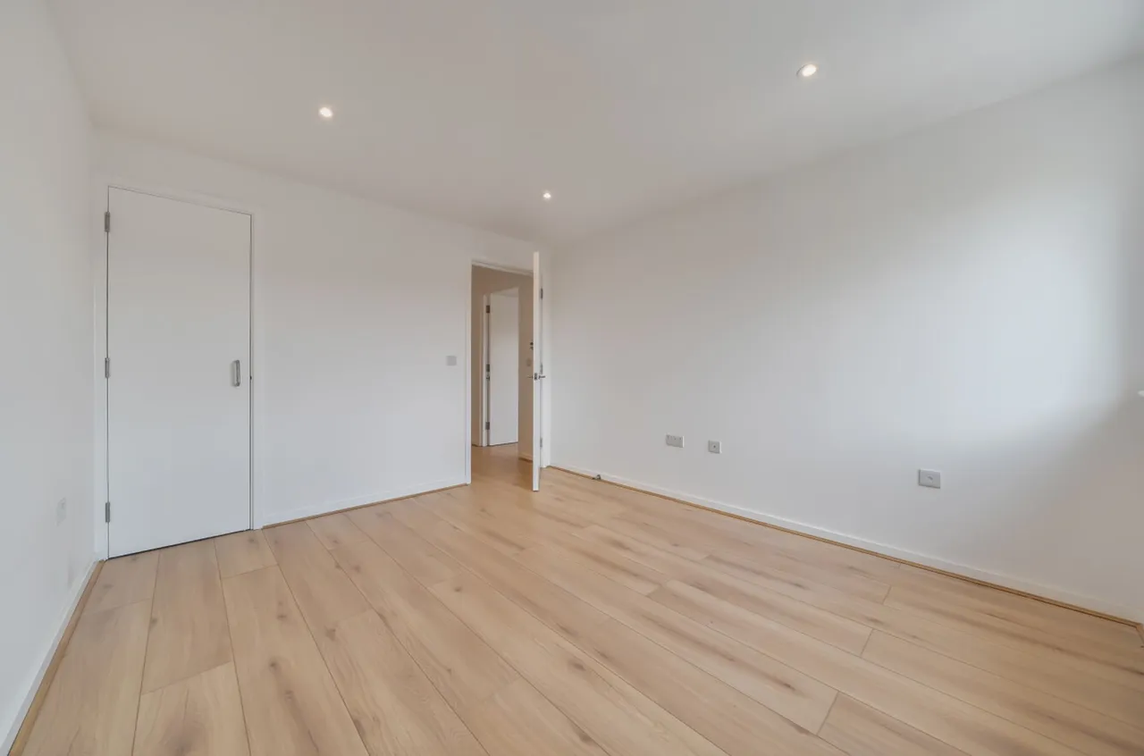 Flat 9, Warbler House, London, 60 Fothergill Close, E13 0LJ, photo 12