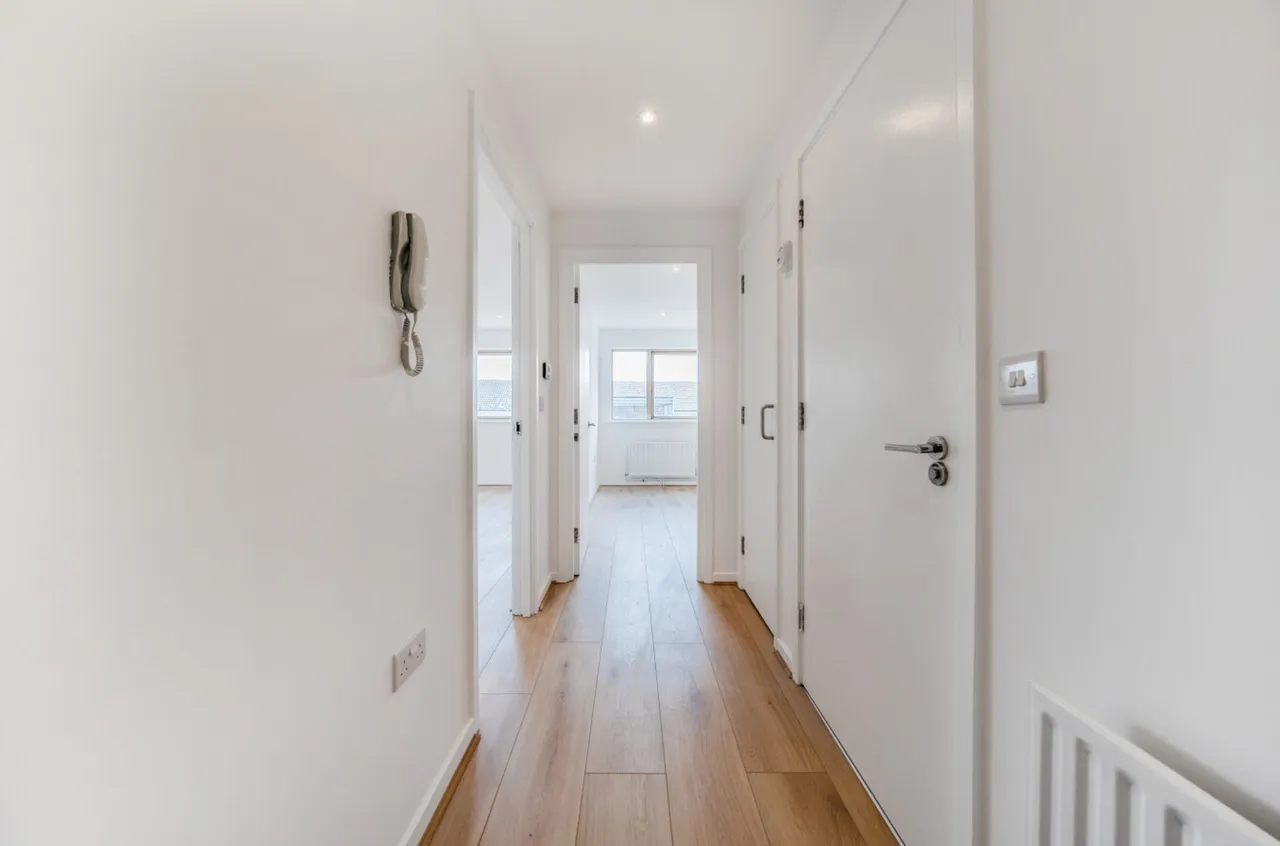 Flat 9, Warbler House, London, 60 Fothergill Close, E13 0LJ, photo 6