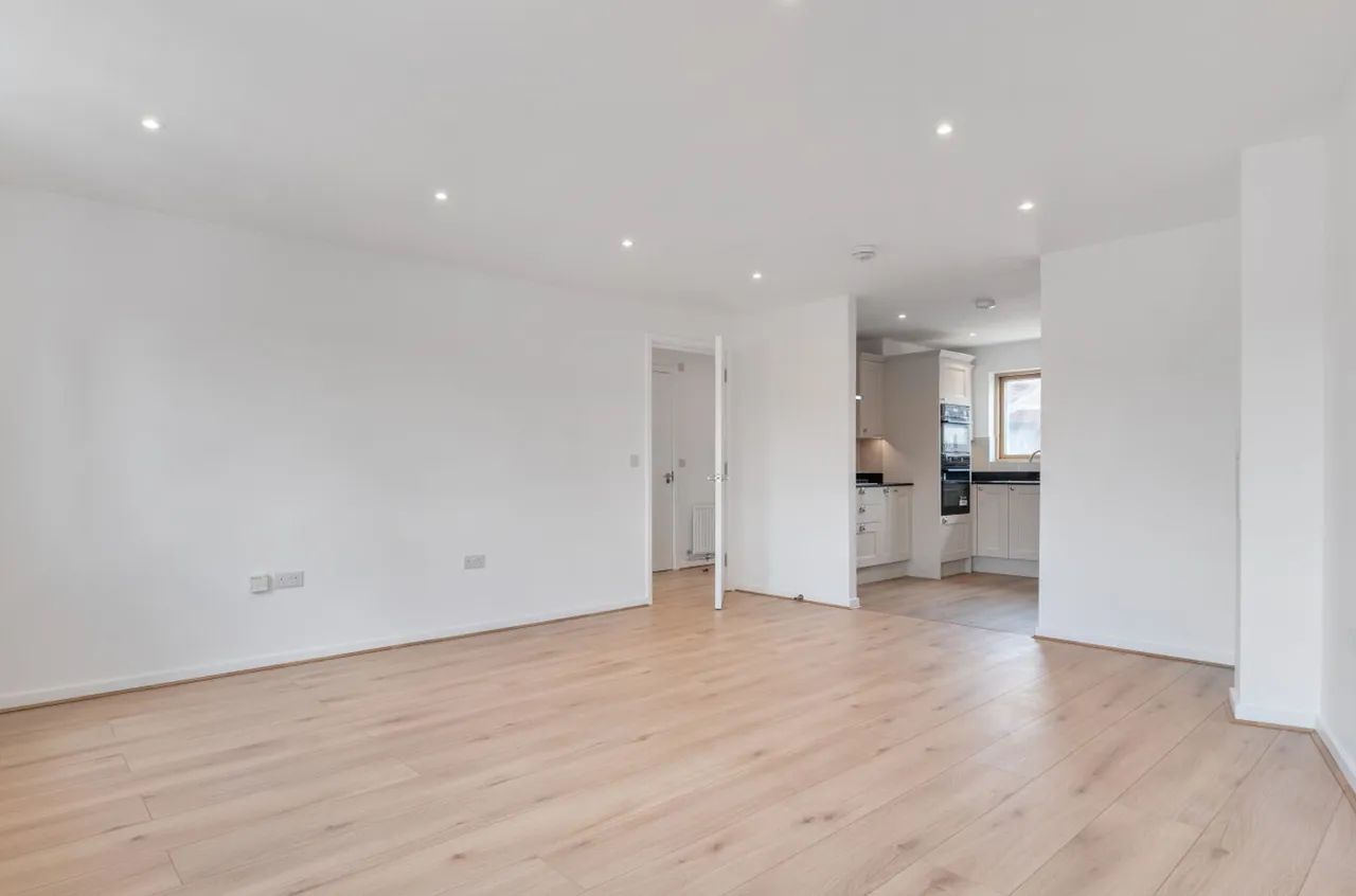Flat 9, Warbler House, London, 60 Fothergill Close, E13 0LJ, photo 11