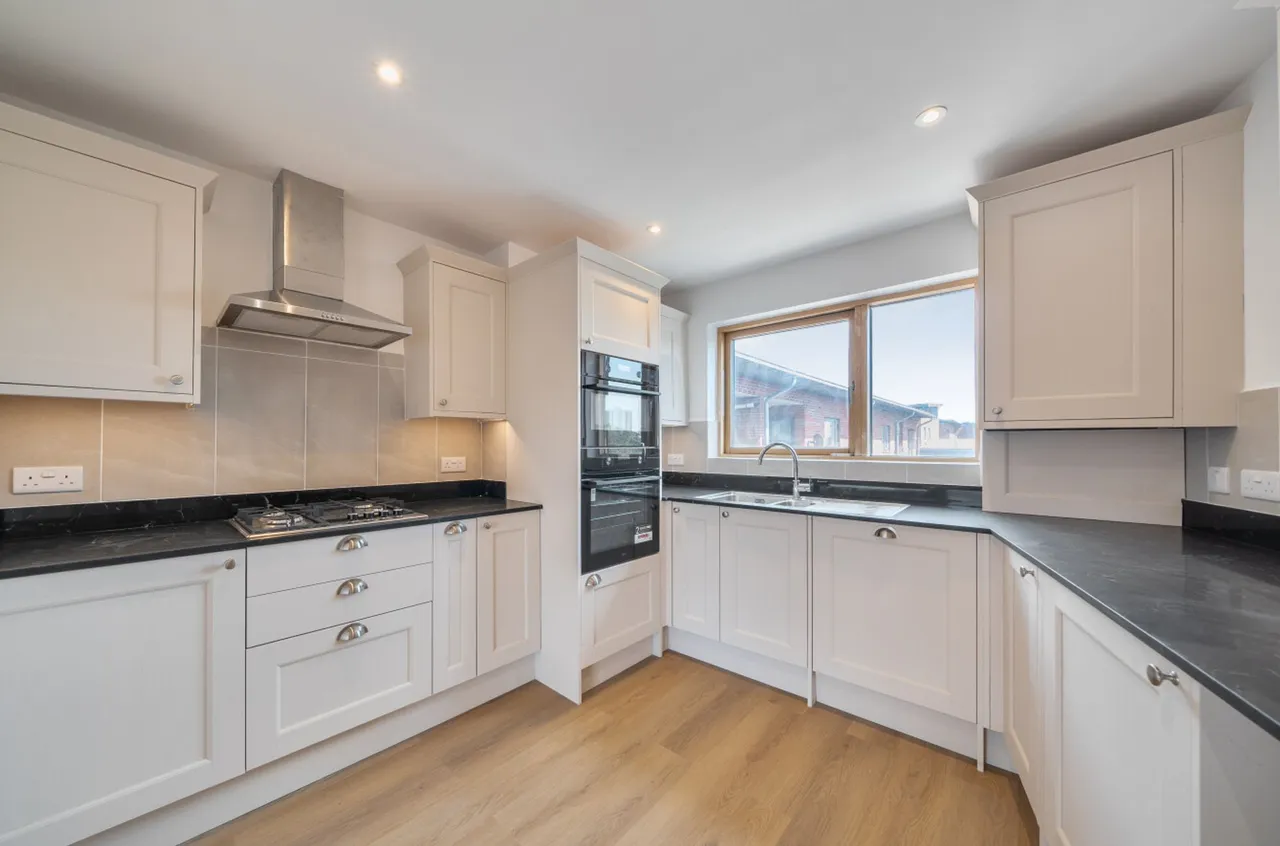 Flat 9, Warbler House, London, 60 Fothergill Close, E13 0LJ, photo 4