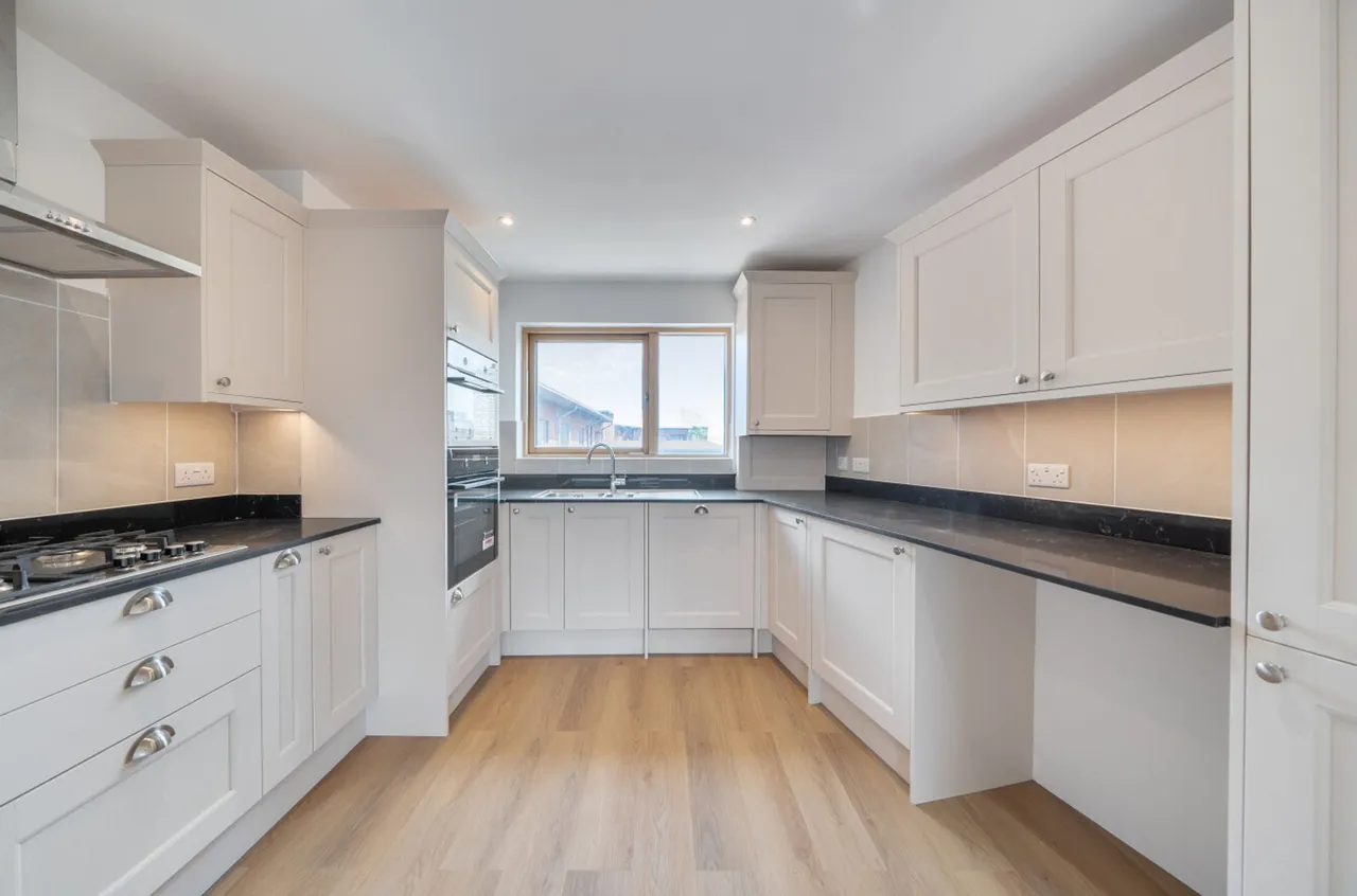 Flat 9, Warbler House, London, 60 Fothergill Close, E13 0LJ, photo 10