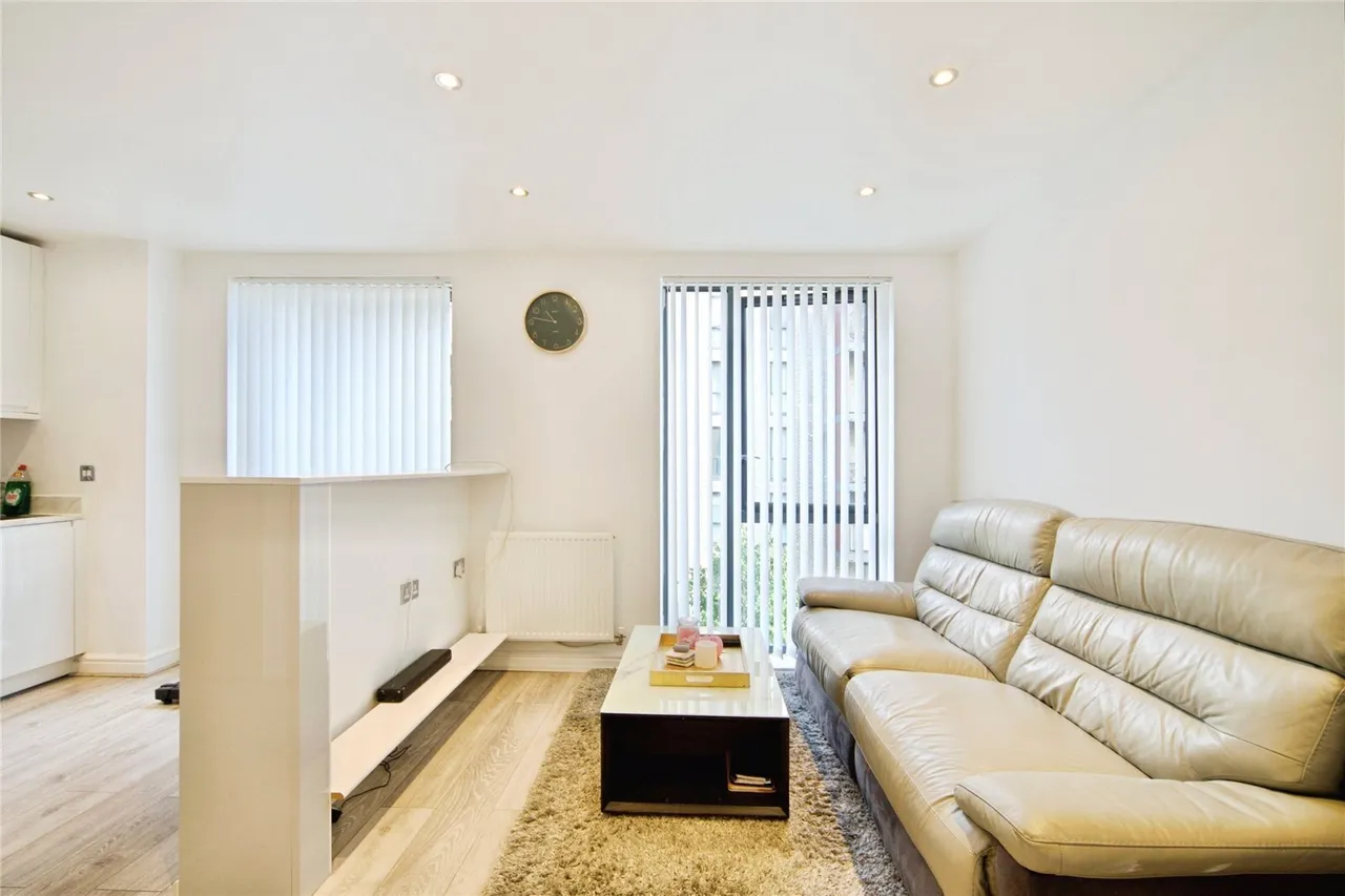 Charcot Road, LONDON, London, NW9, photo 2