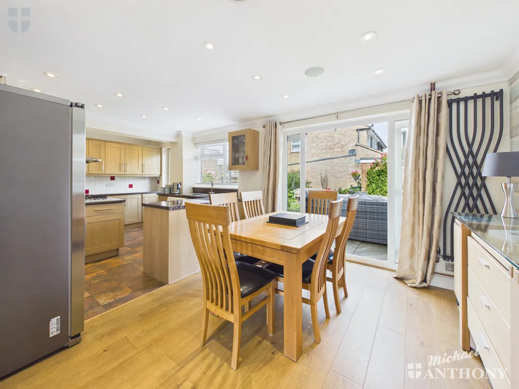 Rowland Way, Aylesbury, HP19 7SL, photo 2