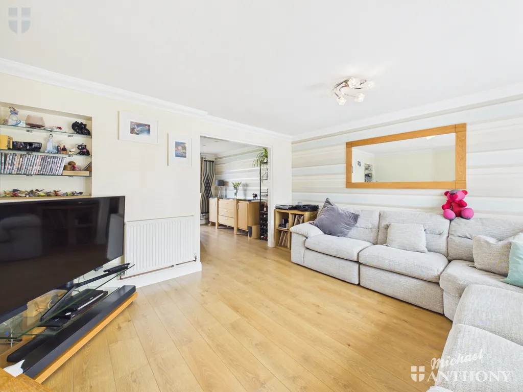 Rowland Way, Aylesbury, HP19 7SL, photo 3