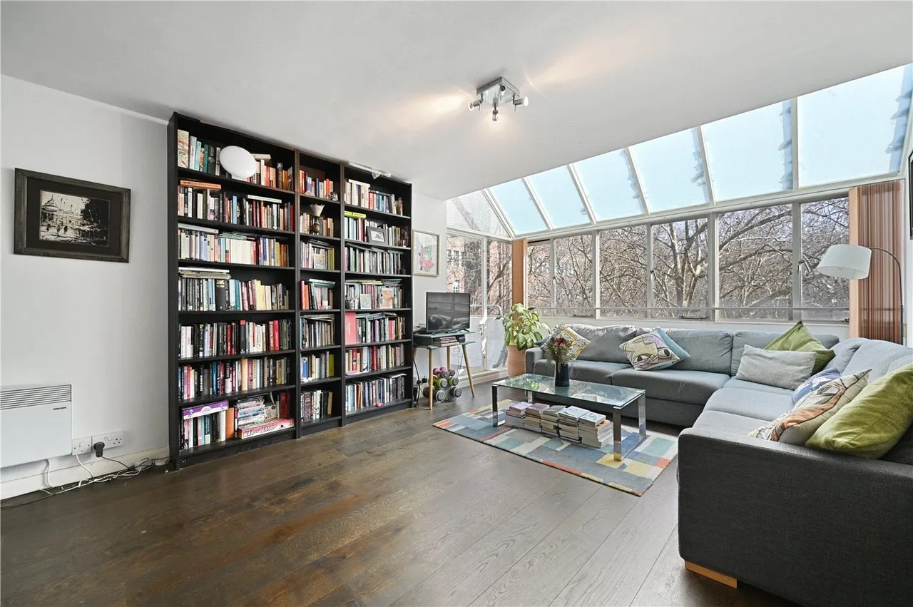 2 bed flat for sale — Brunswick Centre, London, WC1N