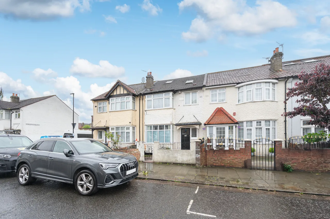 1 bed flat for sale, London, SW16