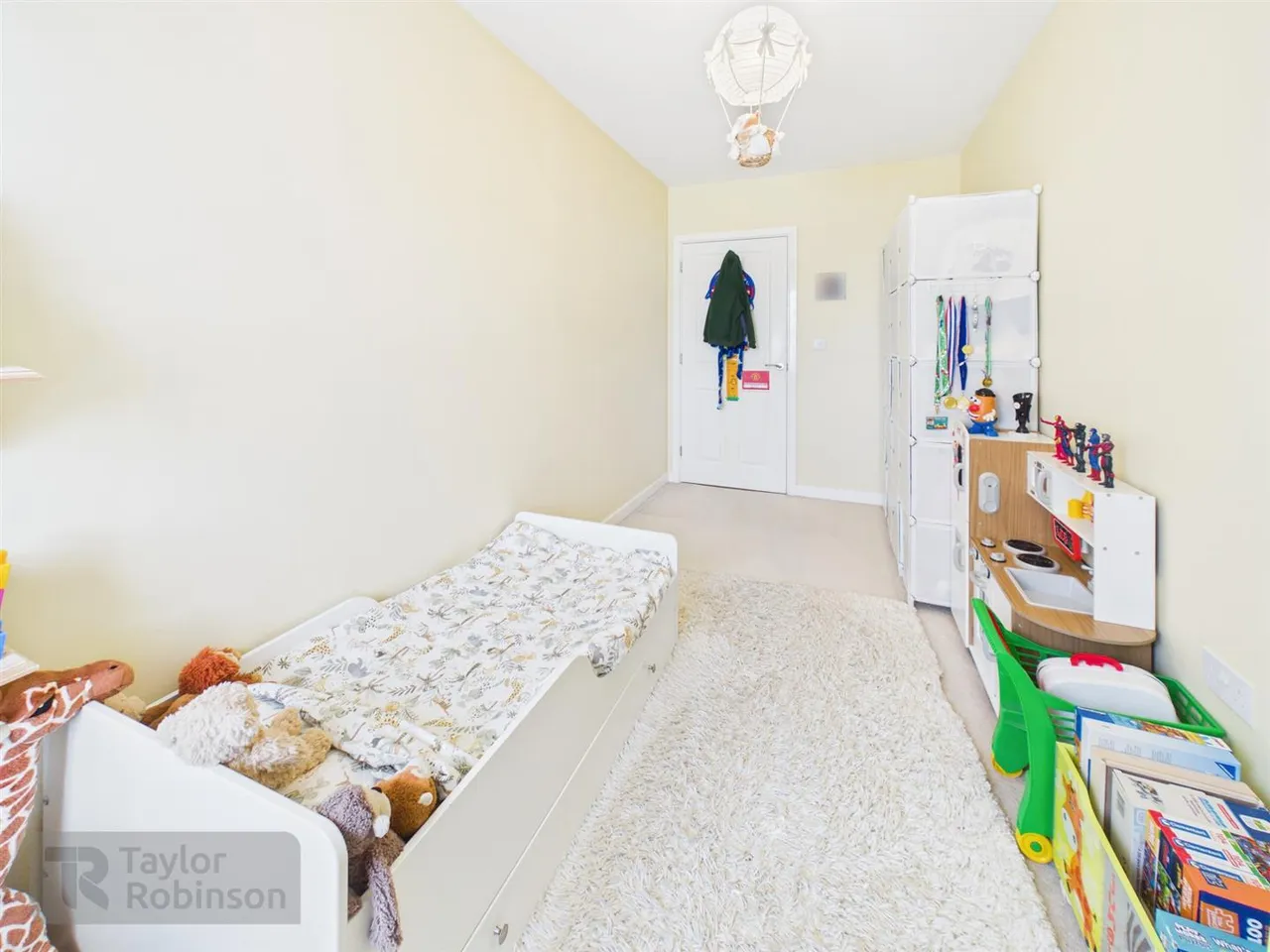 Capua Court, Forge Wood, RH10, photo 9