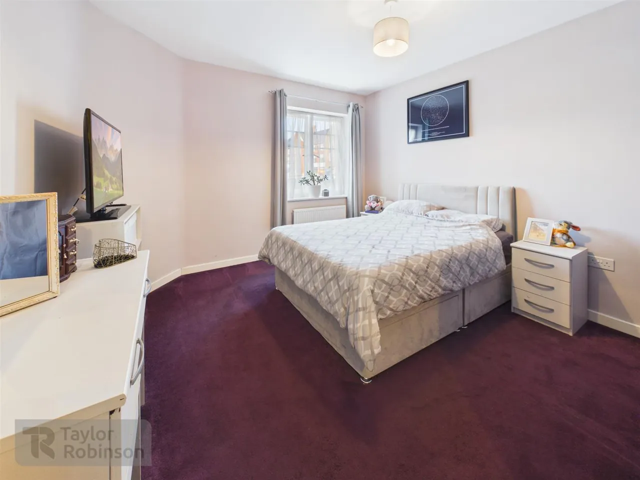 Capua Court, Forge Wood, RH10, photo 7