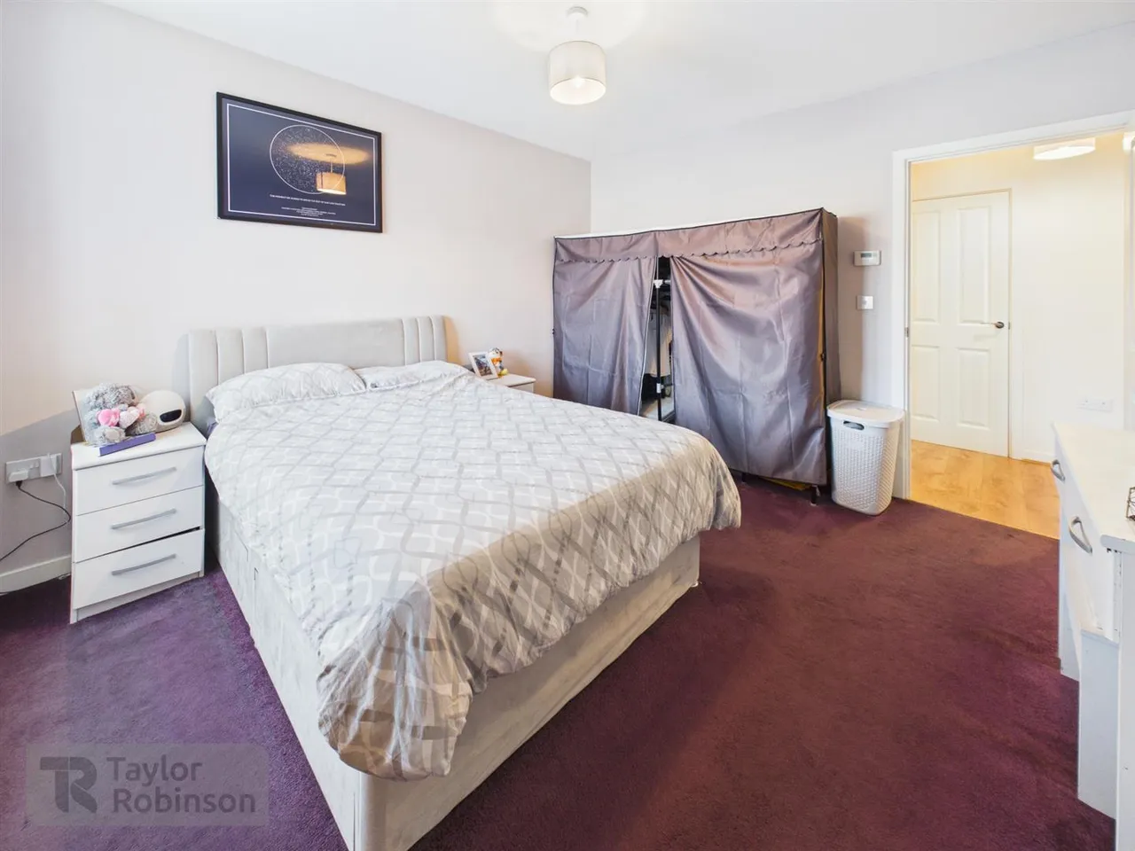 Capua Court, Forge Wood, RH10, photo 12