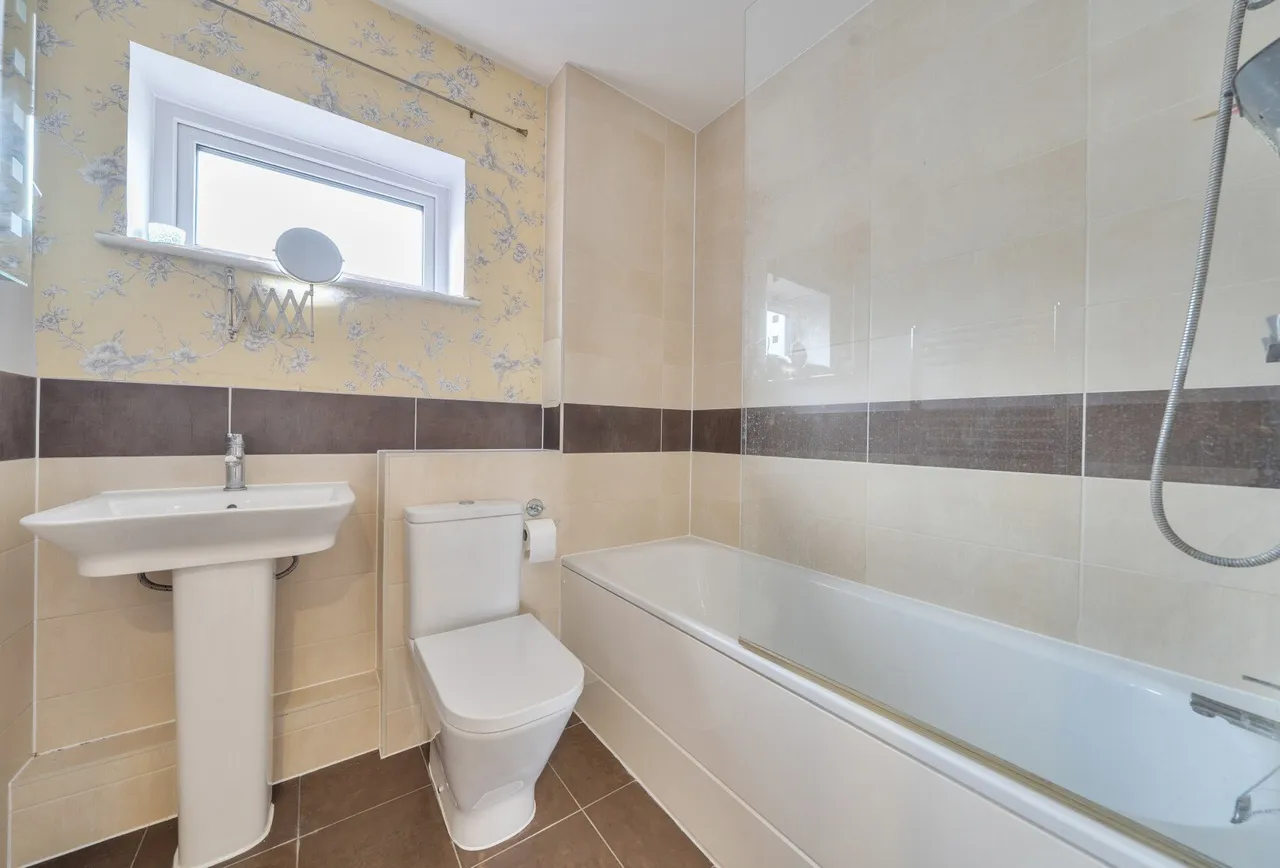 Bournebrook Grove, Romford, RM7 0GX, photo 7