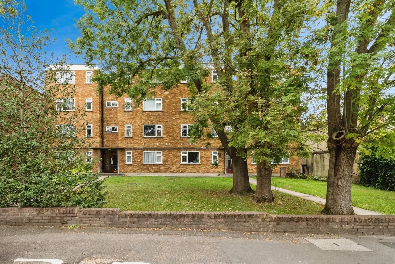 Hainault Road, London, E11, photo 4