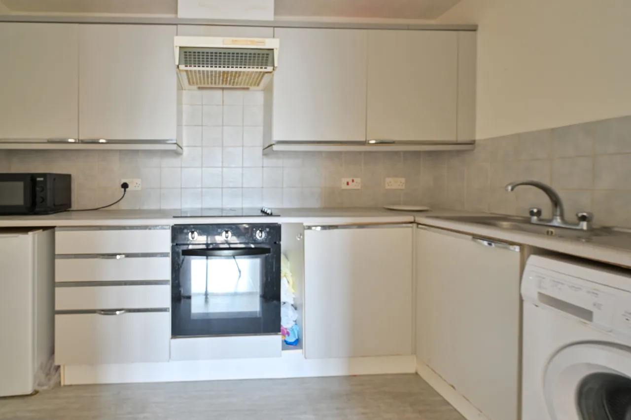 12 Roedean House, Exeter Close, Watford, photo 4