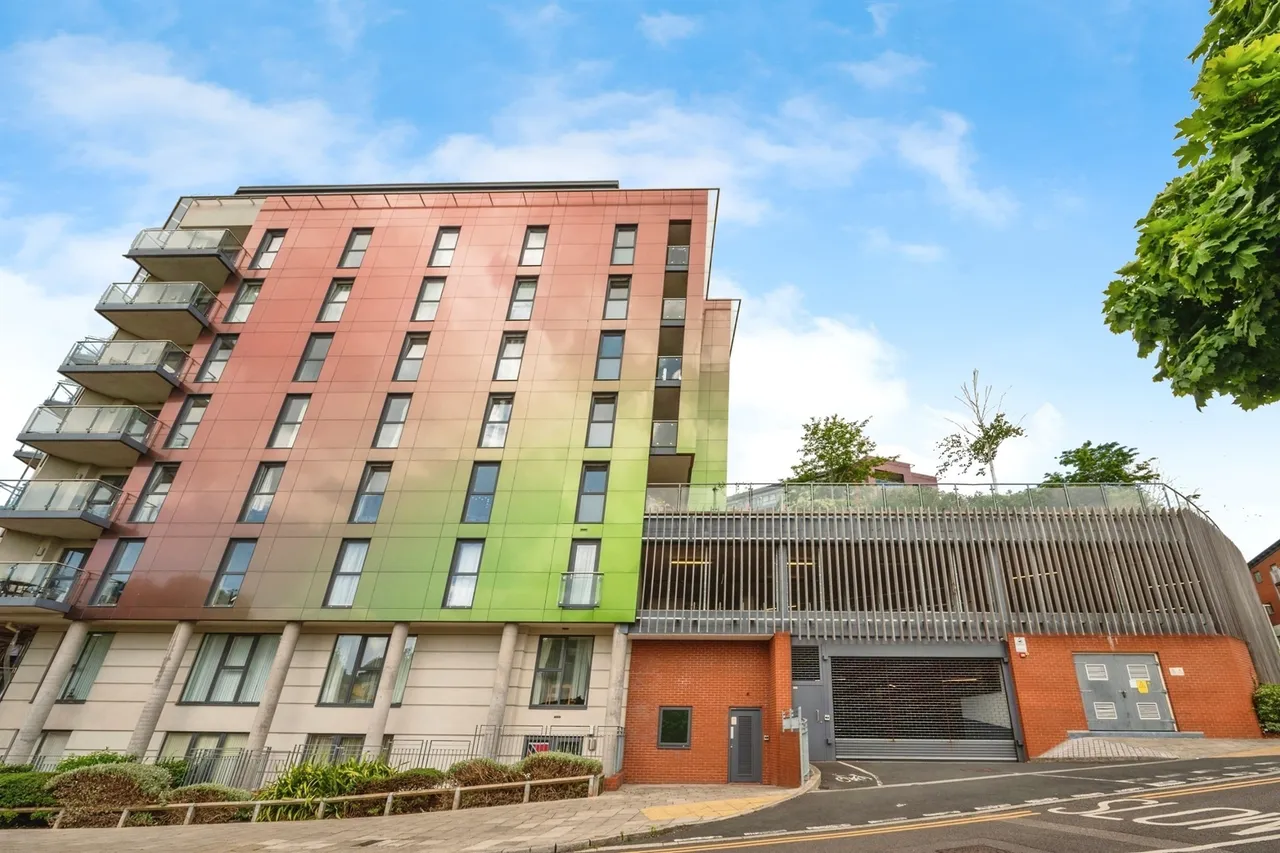 2 bed flat for sale — Bell Barn Road, Birmingham