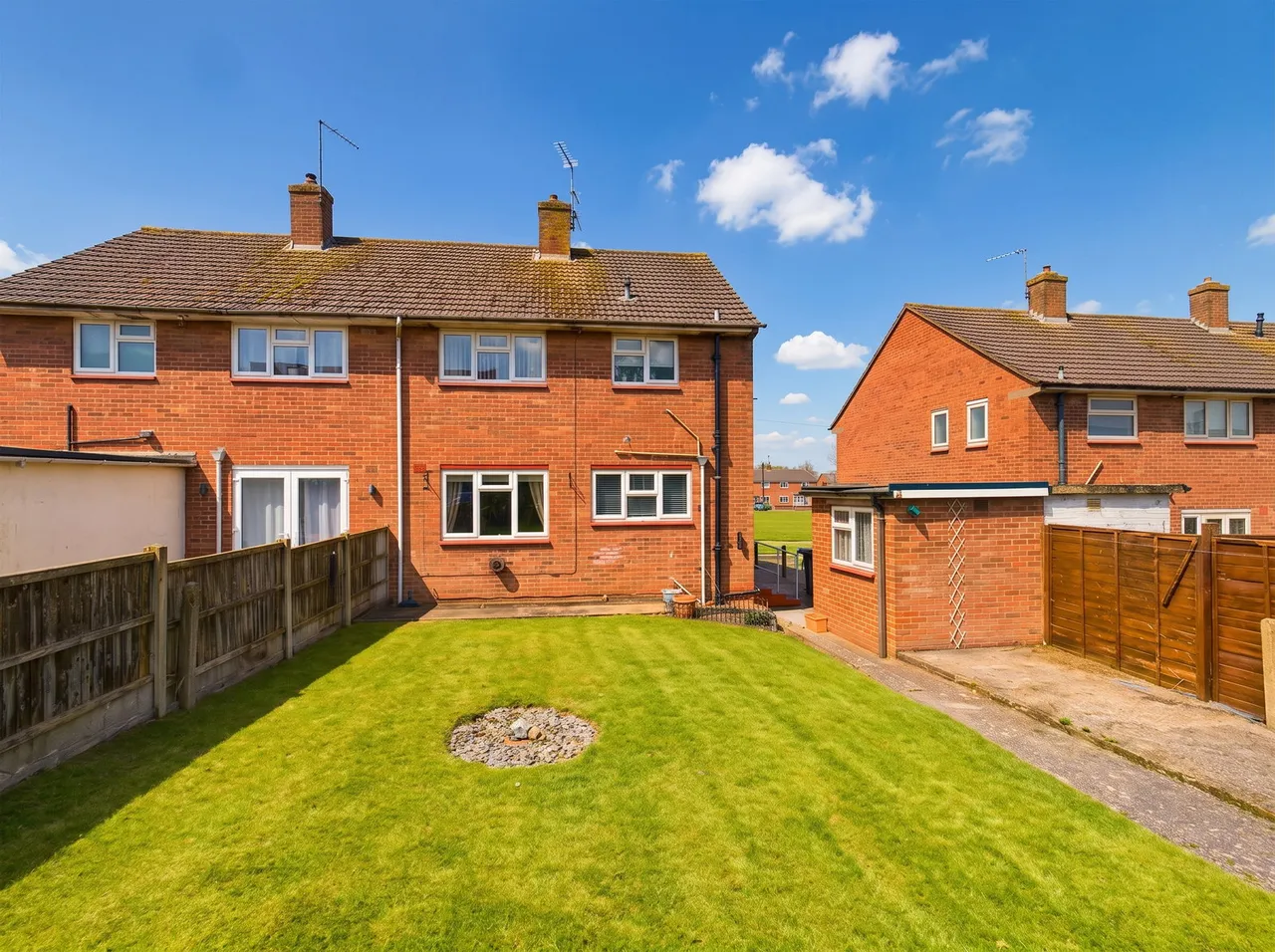 3 bed house for sale, Princess Drive, Grantham