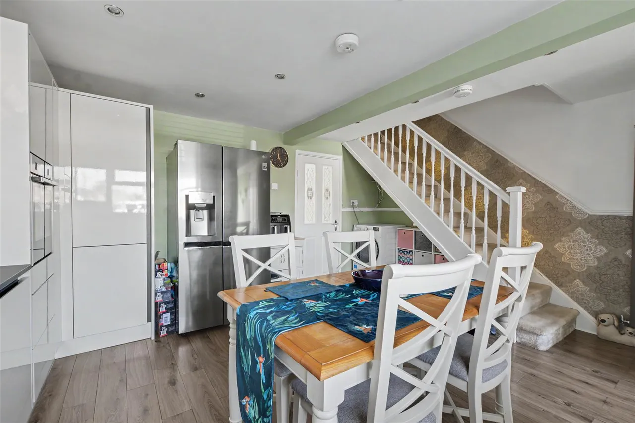 Hardwick Court, Sawley, NG10, photo 8